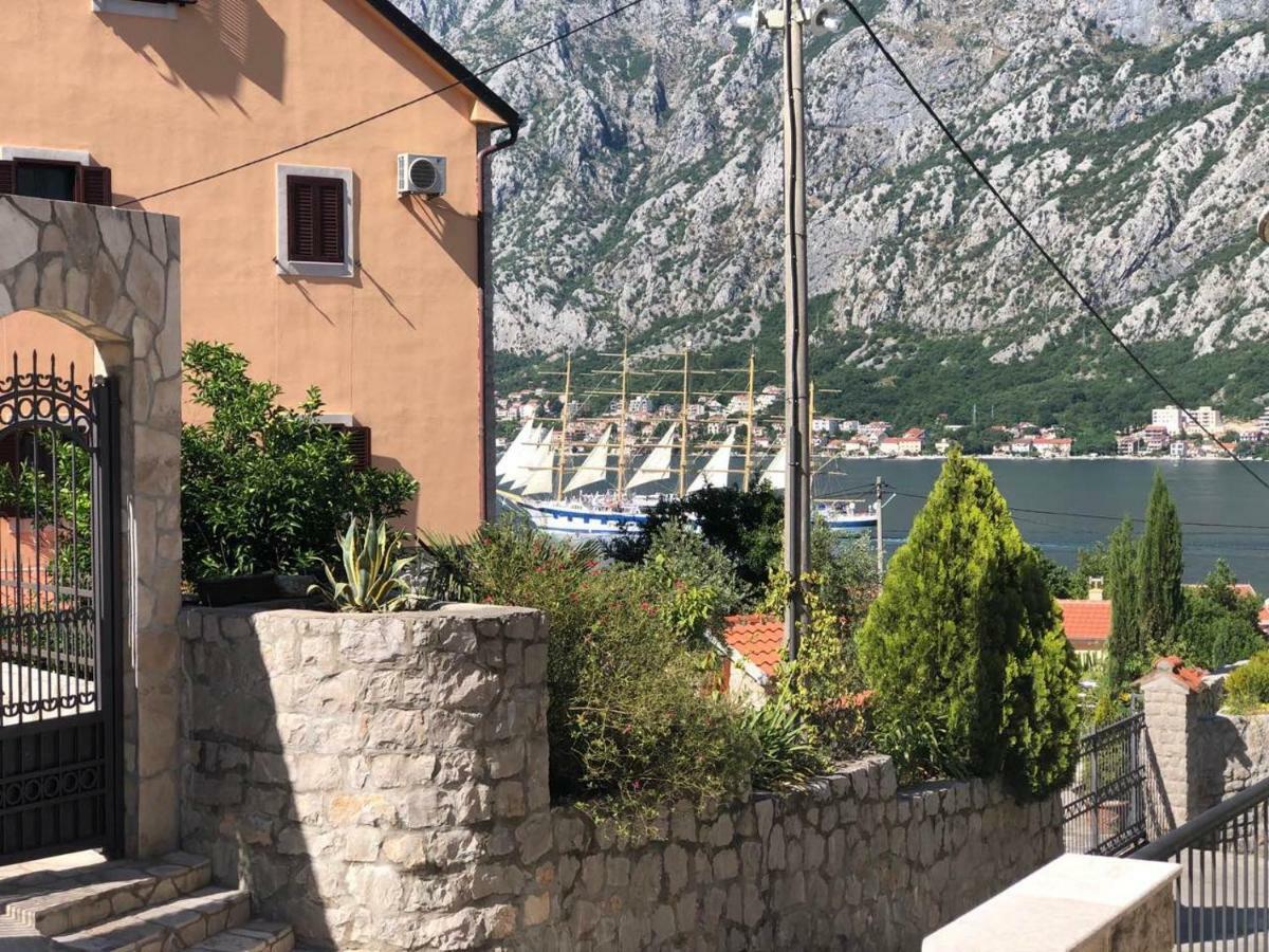 Apartmani Petrija Prčanj Екстериор снимка